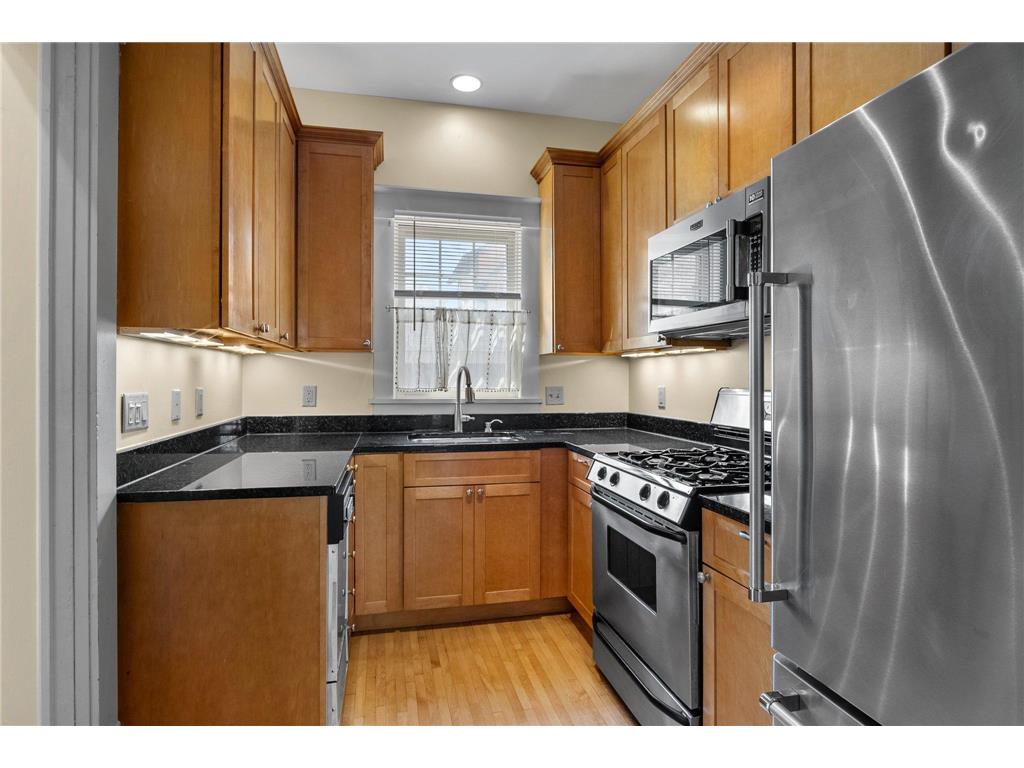 1458 W 33rd Street Minneapolis MN 55408 6741035 image22