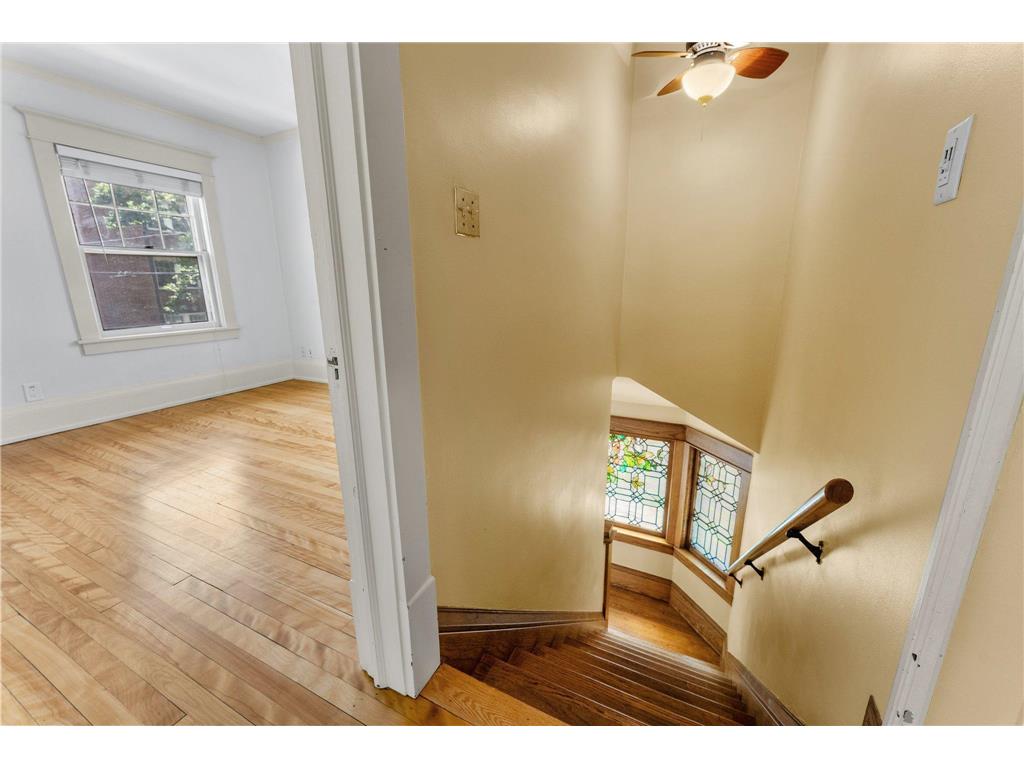 1458 W 33rd Street Minneapolis MN 55408 6741035 image24