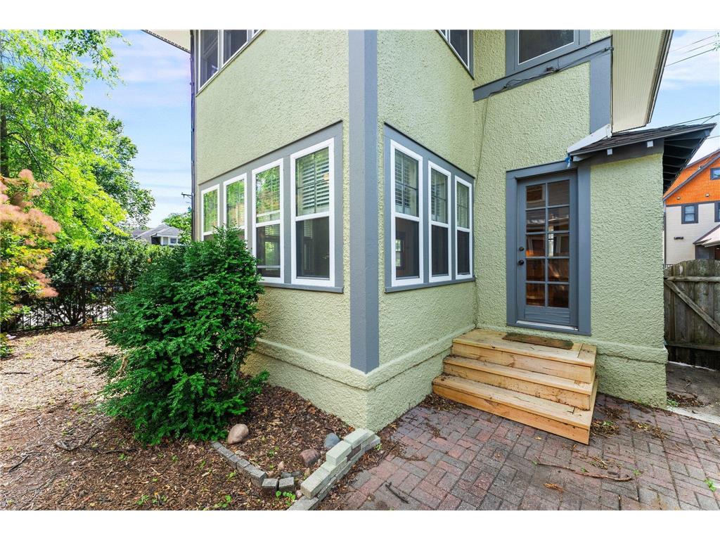 1458 W 33rd Street Minneapolis MN 55408 6741035 image39