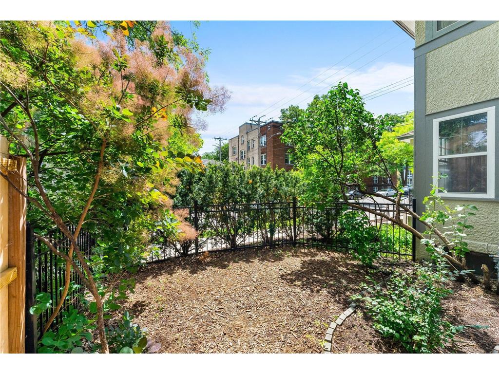 1458 W 33rd Street Minneapolis MN 55408 6741035 image41