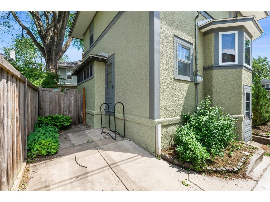 1458 W 33rd Street Minneapolis MN 55408 6741035 image42