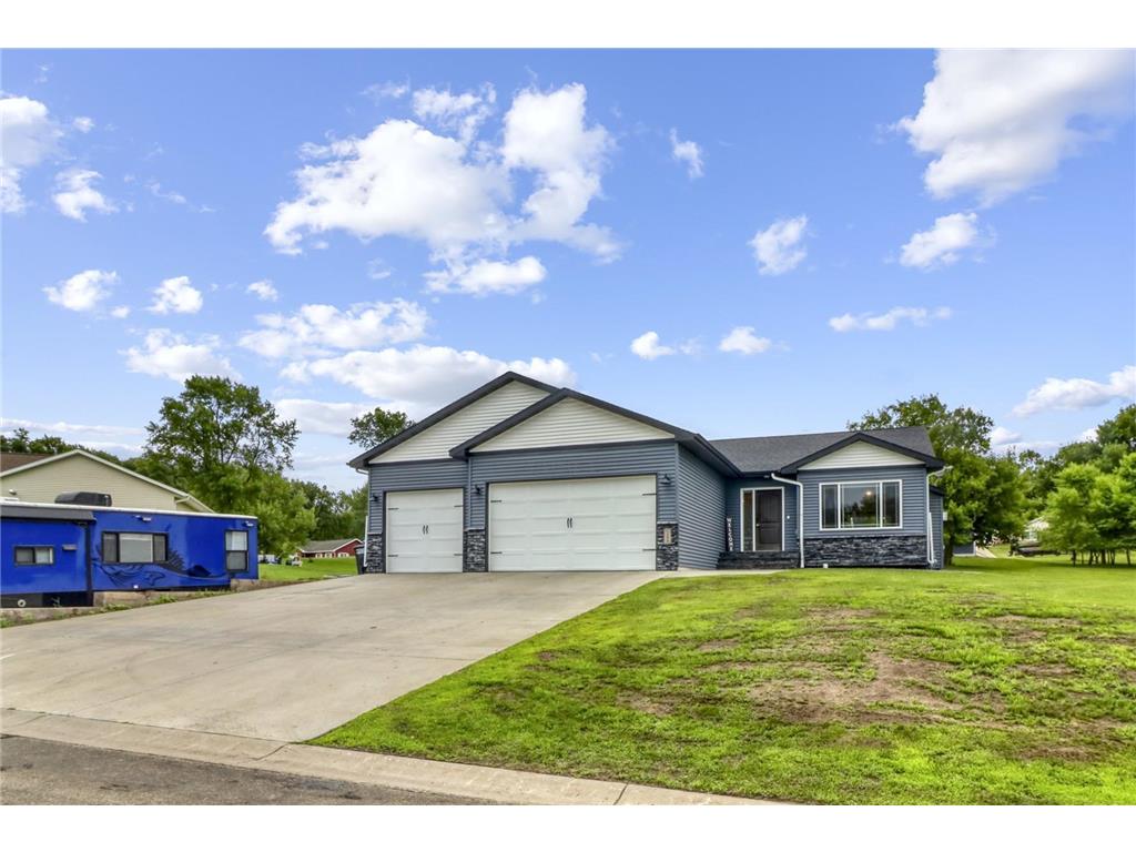 1459 Huron Drive Detroit Lakes MN 56501 6693087 image1