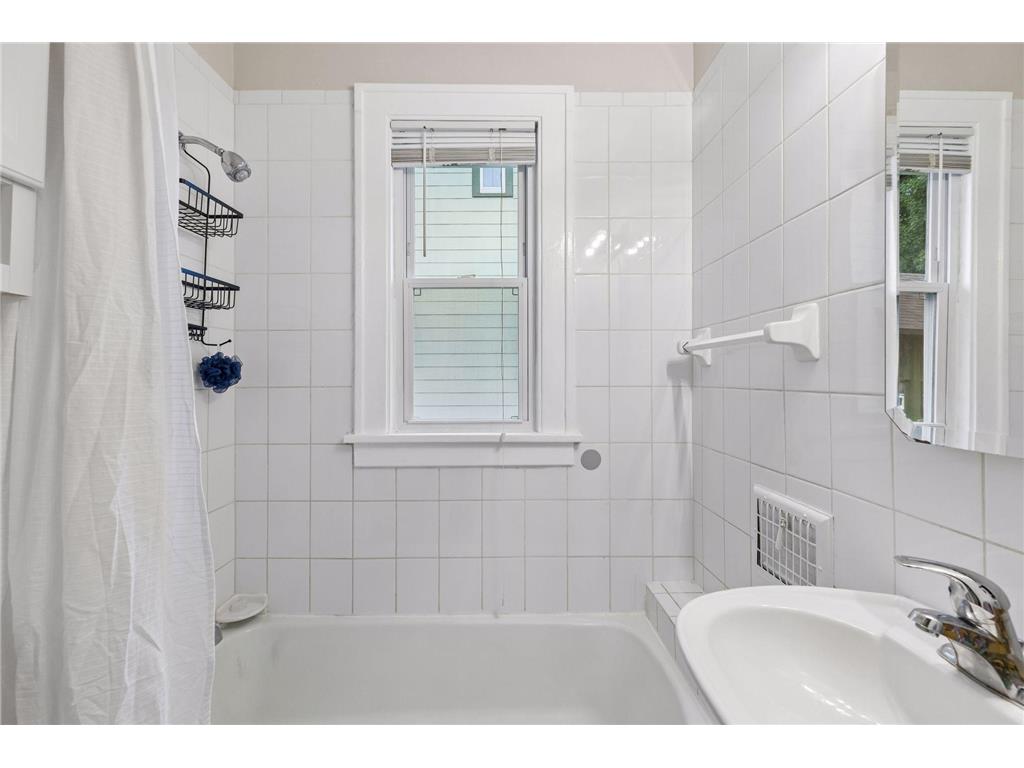 1459 Pascal Street N Saint Paul MN 55108 7104068 image25