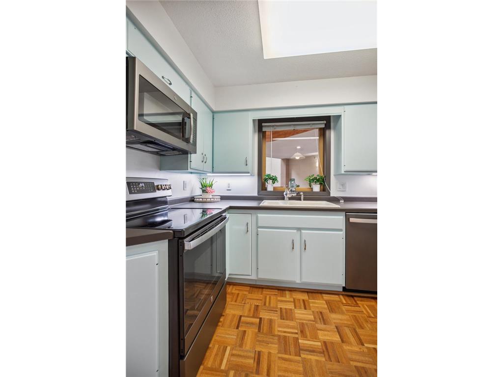 14601 Atrium Way #329 Minnetonka MN 55345 6677650 image23