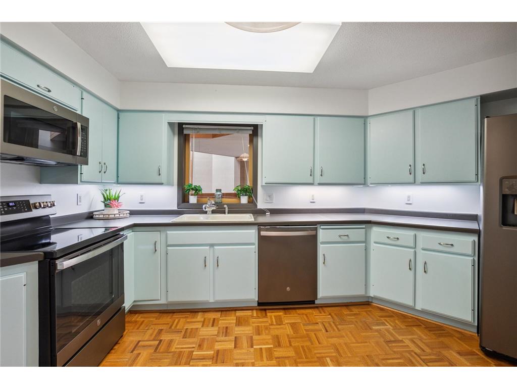 14601 Atrium Way #329 Minnetonka MN 55345 6677650 image25