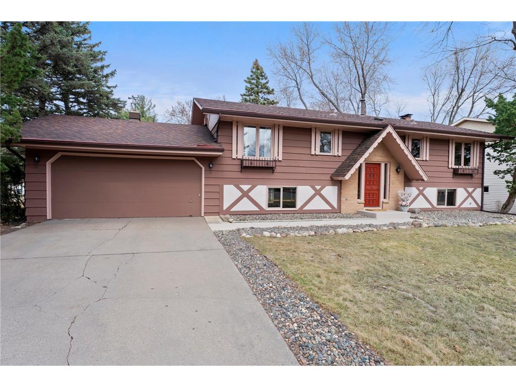 1462 18th Street NW New Brighton MN 55112 - Long Lake 6689522 image1