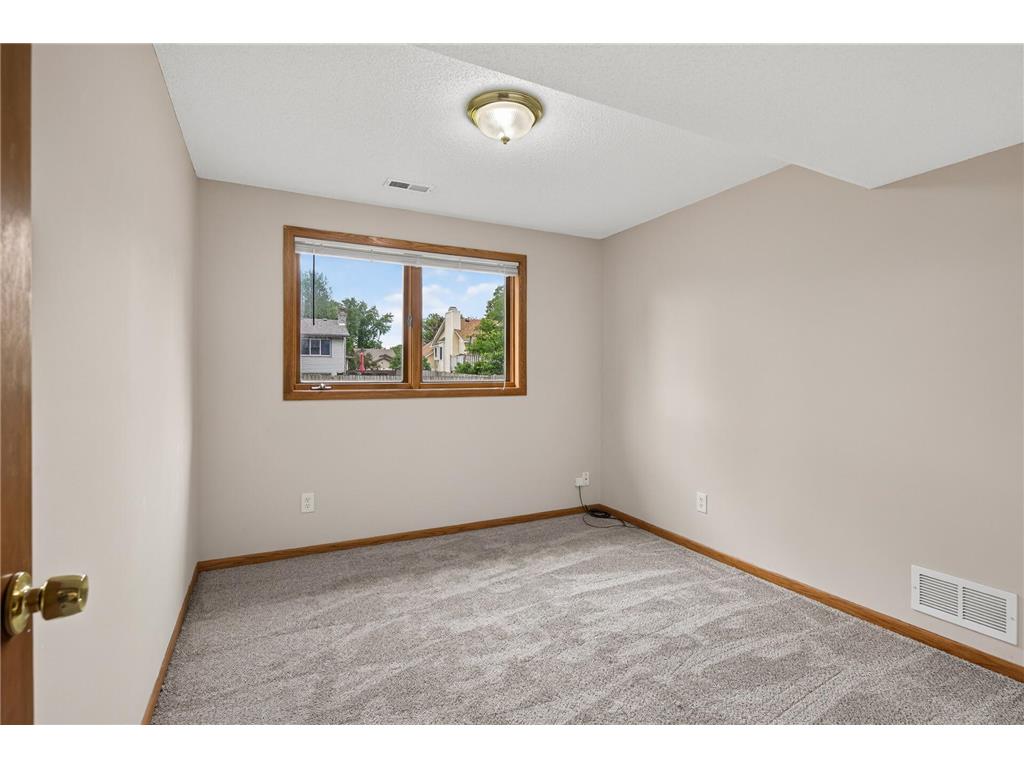 14620 Hayes Road Apple Valley MN 55124 7095796 image30