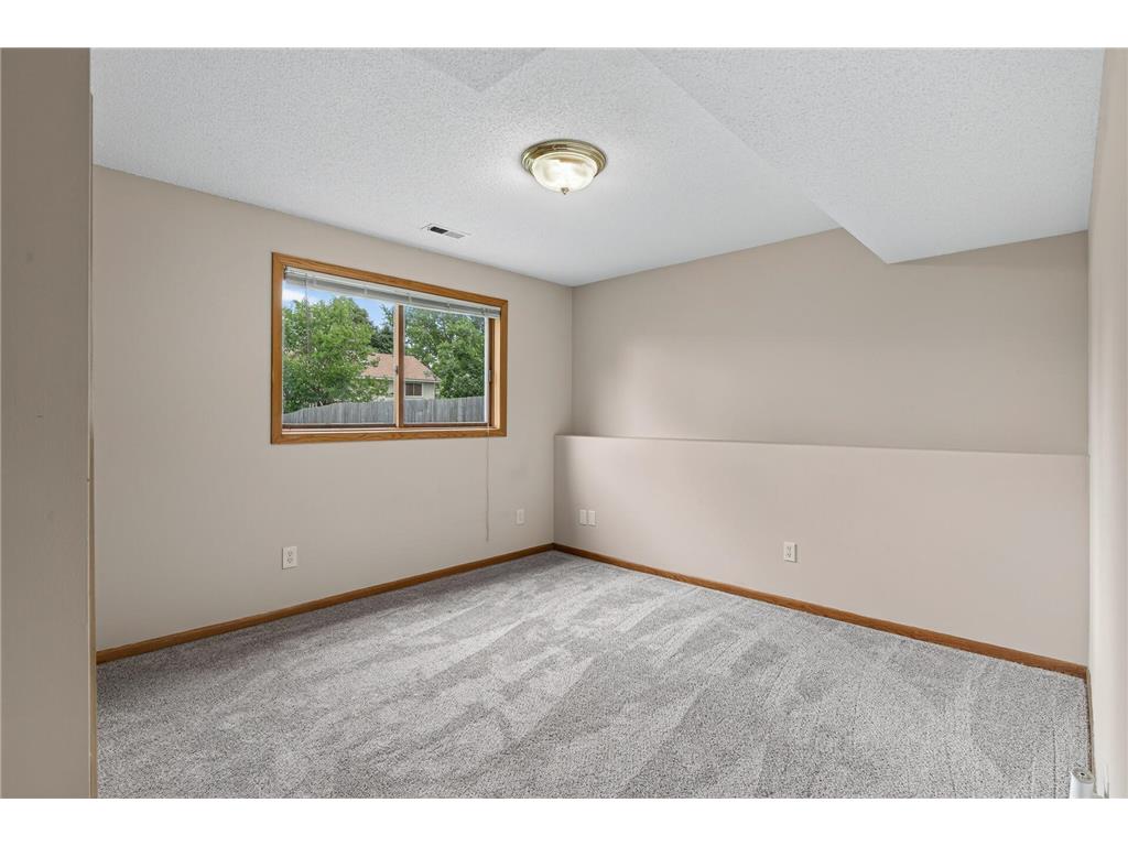 14620 Hayes Road Apple Valley MN 55124 7095796 image31