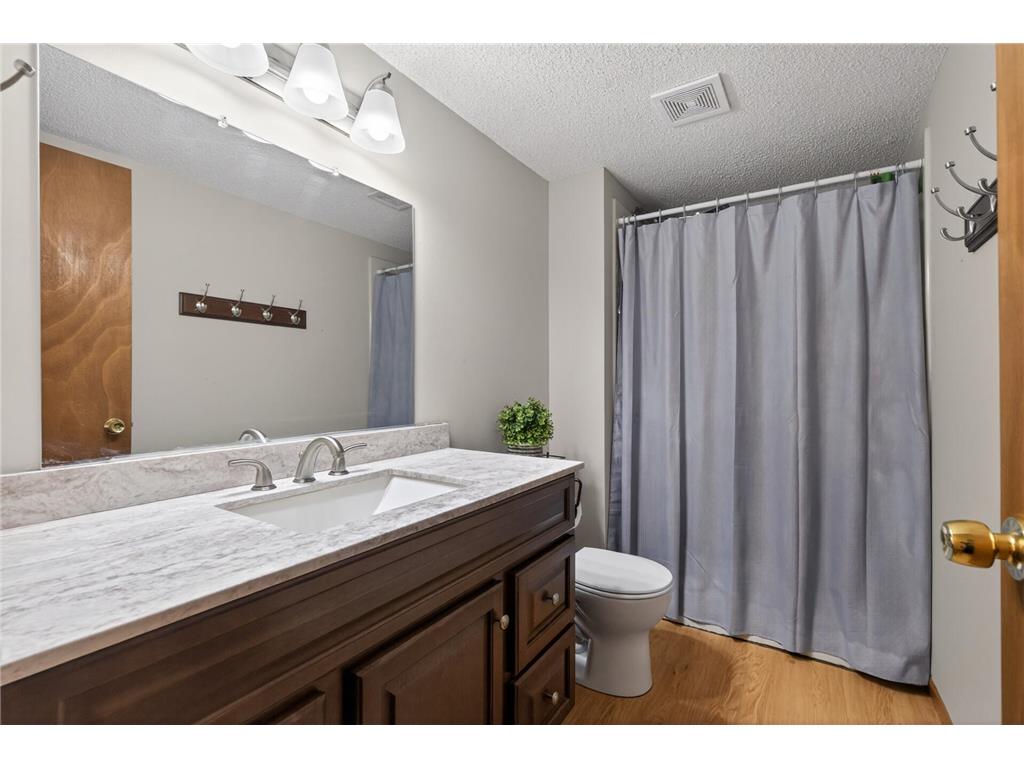 14620 Hayes Road Apple Valley MN 55124 7095796 image34