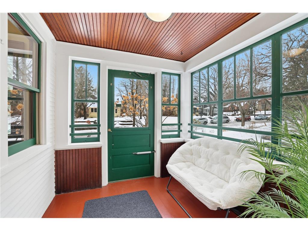 1464 Chelmsford Street Saint Paul MN 55108 7007189 image2