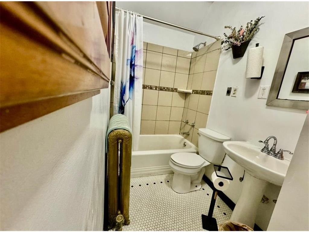 1464 Minnehaha Avenue W Saint Paul MN 55104 7033066 image74