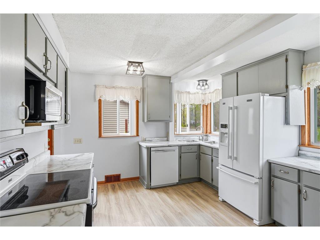 14649 283 1/2 Avenue NW Zimmerman MN 55398 7037298 image3