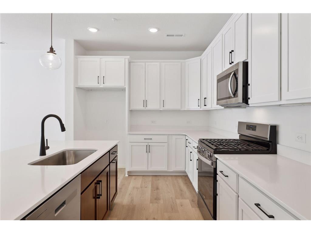 14658 Twin Lakes Circle Burnsville MN 55306 6536219 image1