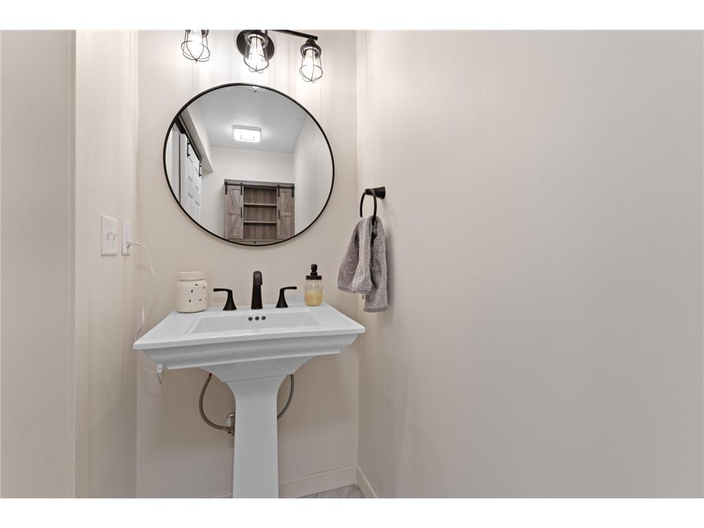 1466 Saint Charles Avenue Saint Charles MN 55972 7067253 image20