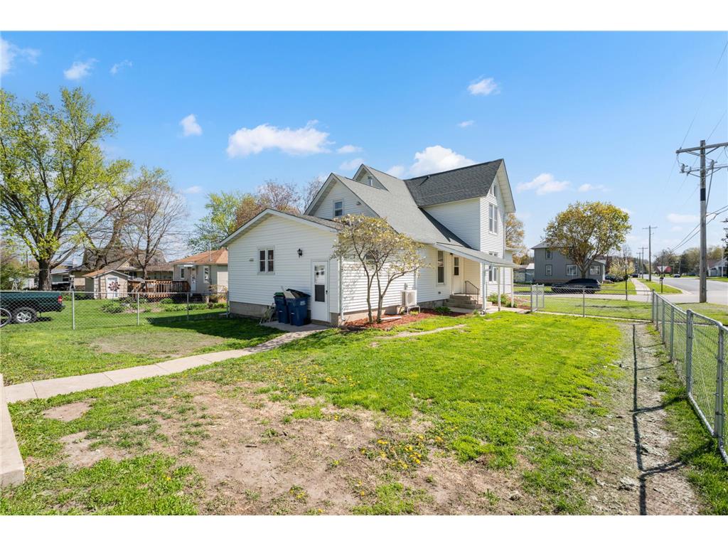 1466 Saint Charles Avenue Saint Charles MN 55972 7067253 image28