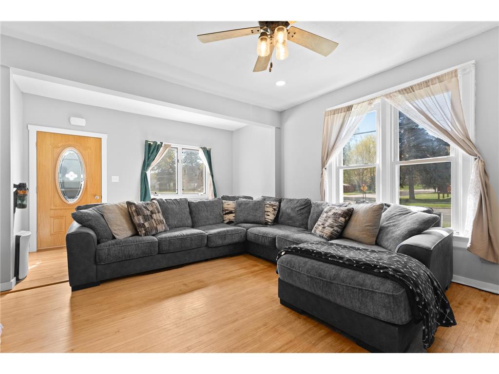 1466 Saint Charles Avenue Saint Charles MN 55972 7067253 image3