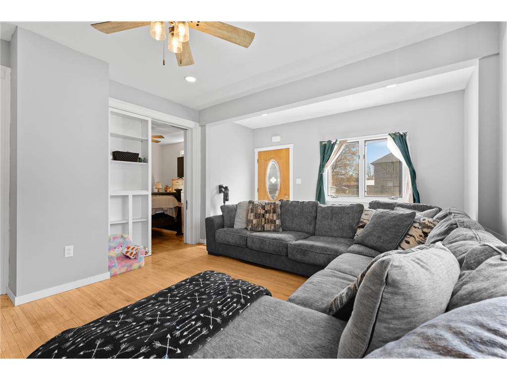 1466 Saint Charles Avenue Saint Charles MN 55972 7067253 image4