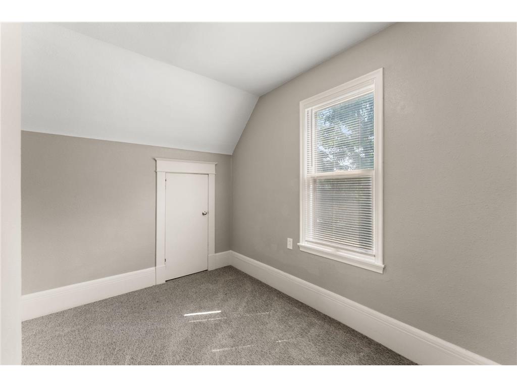 1467 Charles Avenue Saint Paul MN 55104 7036647 image11