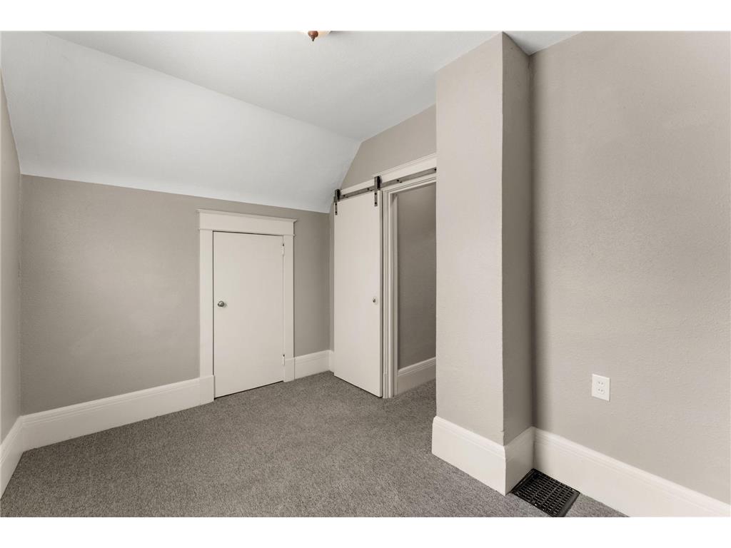 1467 Charles Avenue Saint Paul MN 55104 7036647 image12
