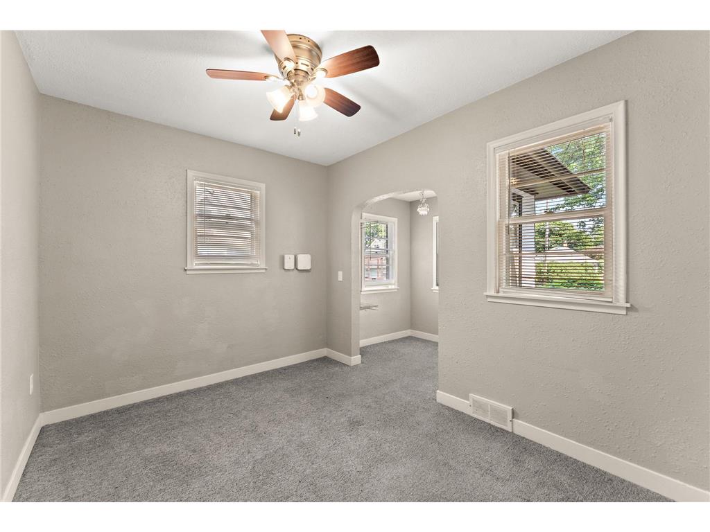 1467 Charles Avenue Saint Paul MN 55104 7036647 image16