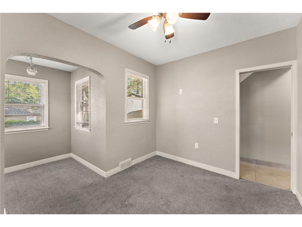 1467 Charles Avenue Saint Paul MN 55104 7036647 image18