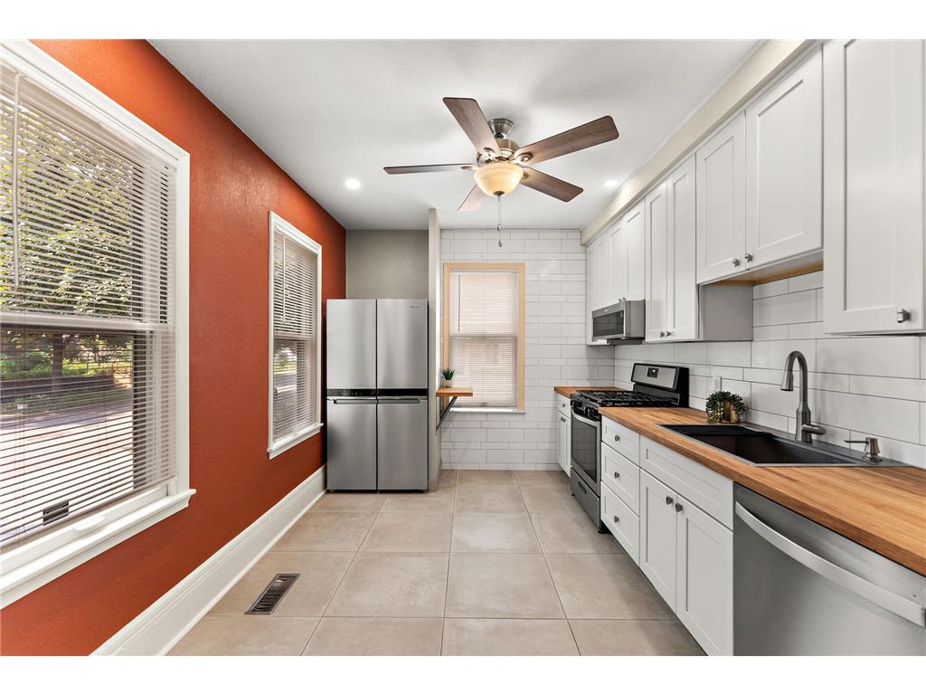 1467 Charles Avenue Saint Paul MN 55104 7036647 image2