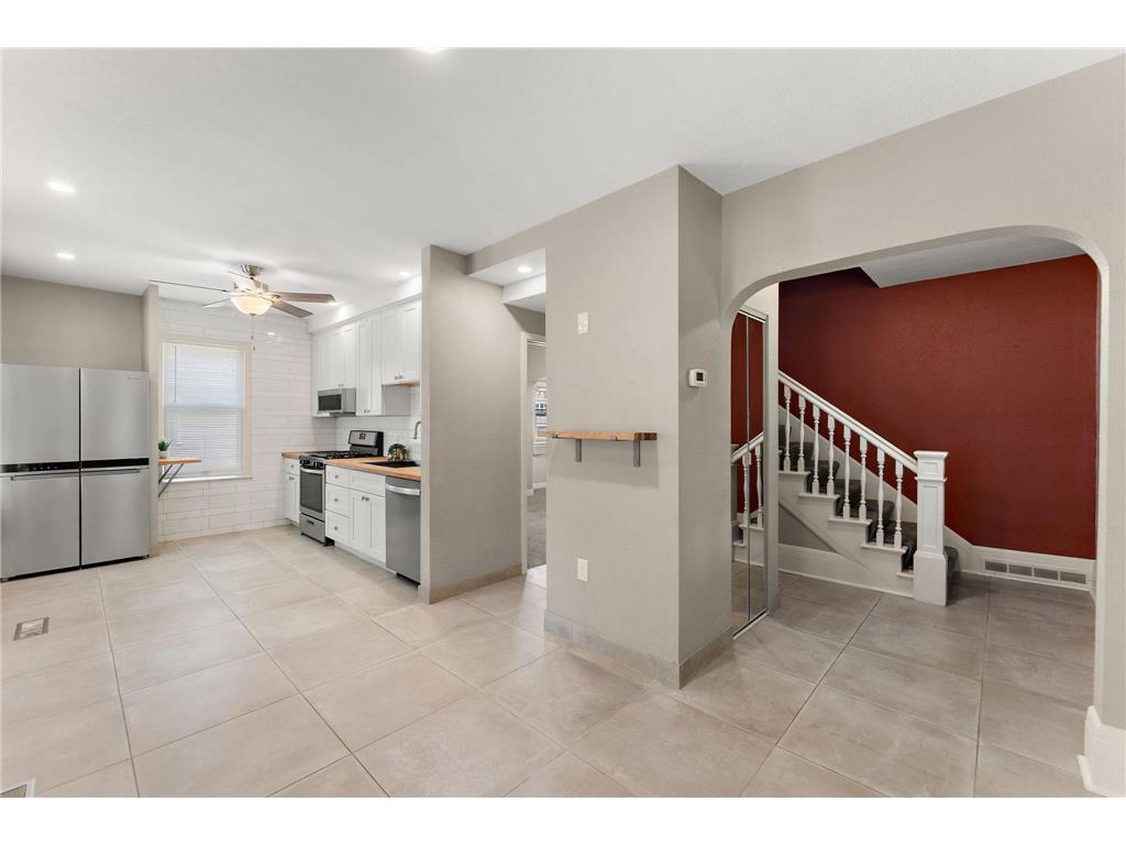 1467 Charles Avenue Saint Paul MN 55104 7036647 image7
