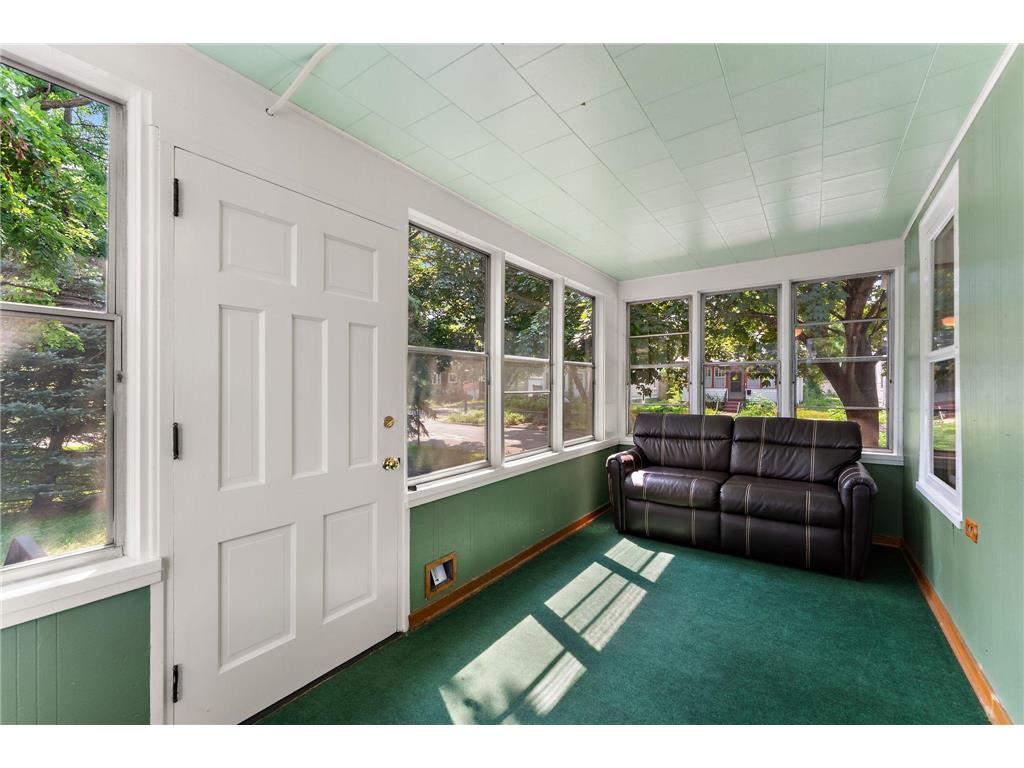 1467 Charles Avenue Saint Paul MN 55104 7036647 image9