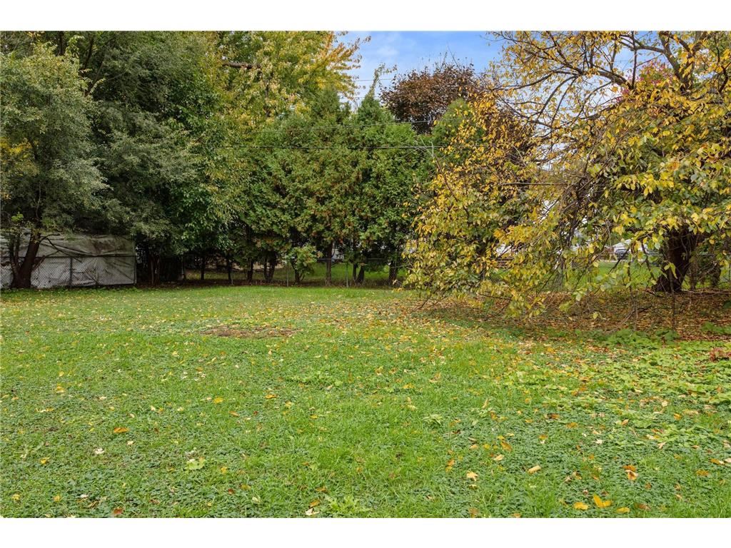 1467 County Road B E Maplewood MN 55109 6825288 image26