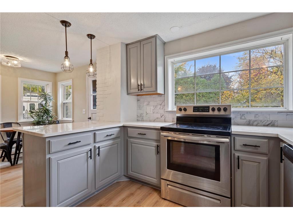 1467 County Road B E Maplewood MN 55109 6825288 image5