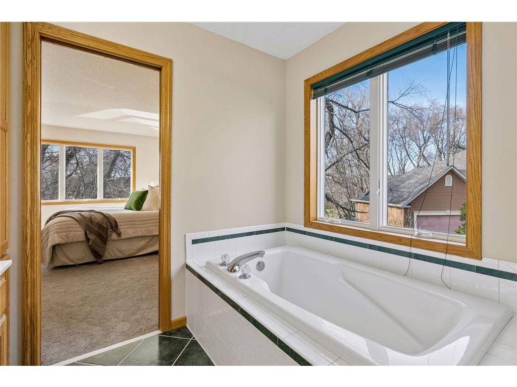 1467 Pond Wynde N Eagan MN 55122 7033161 image41