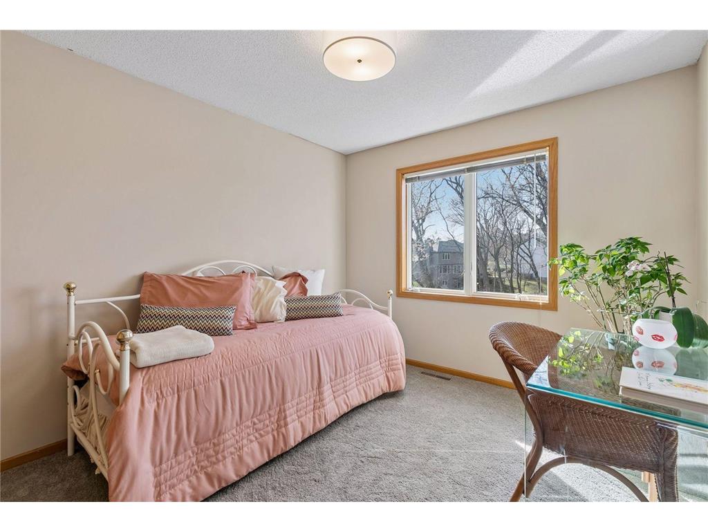 1467 Pond Wynde N Eagan MN 55122 7033161 image50