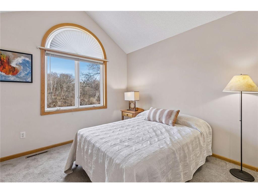 1467 Pond Wynde N Eagan MN 55122 7033161 image52