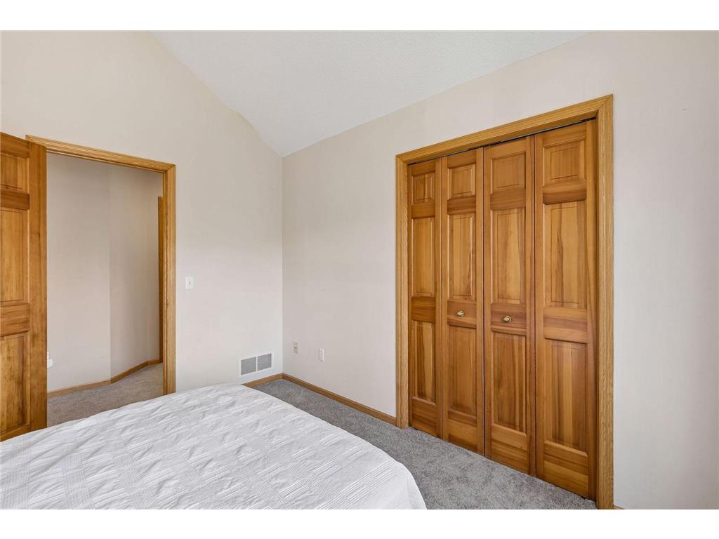 1467 Pond Wynde N Eagan MN 55122 7033161 image53