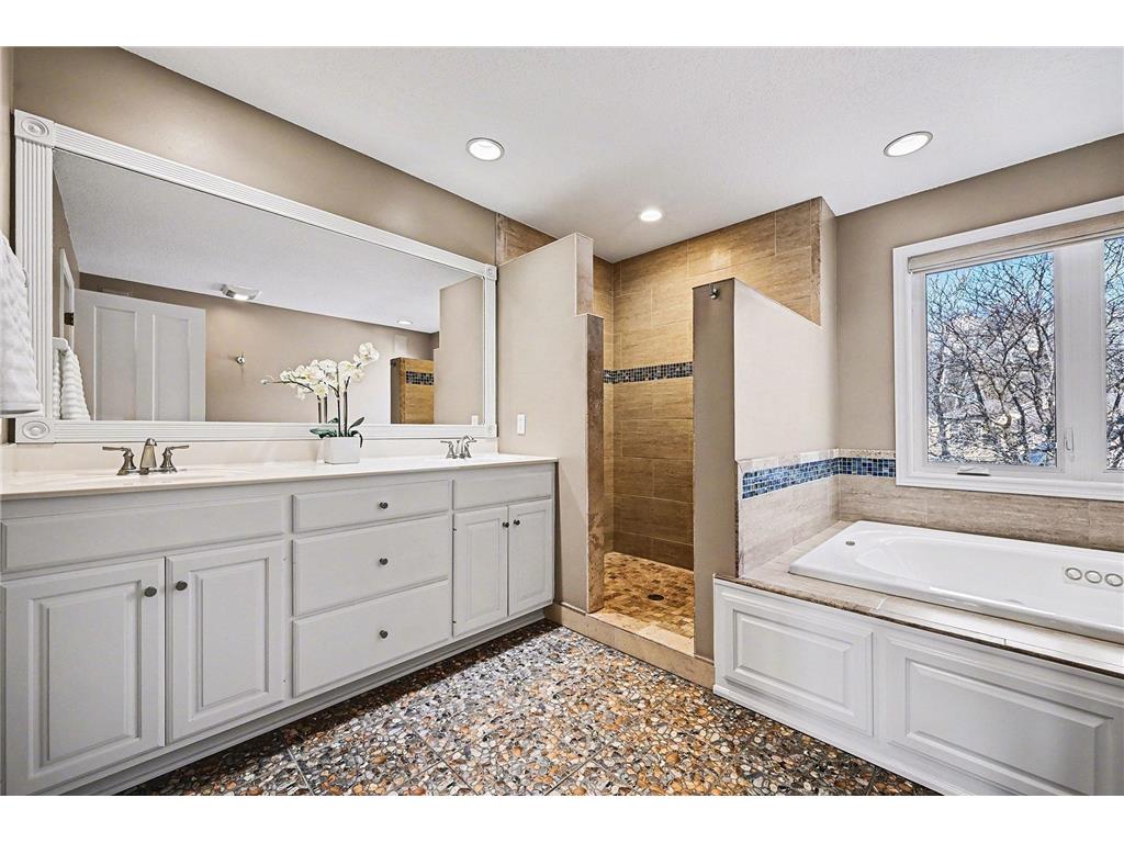 1467 Summit Shores E Burnsville MN 55306 - Earley 7003927 image16