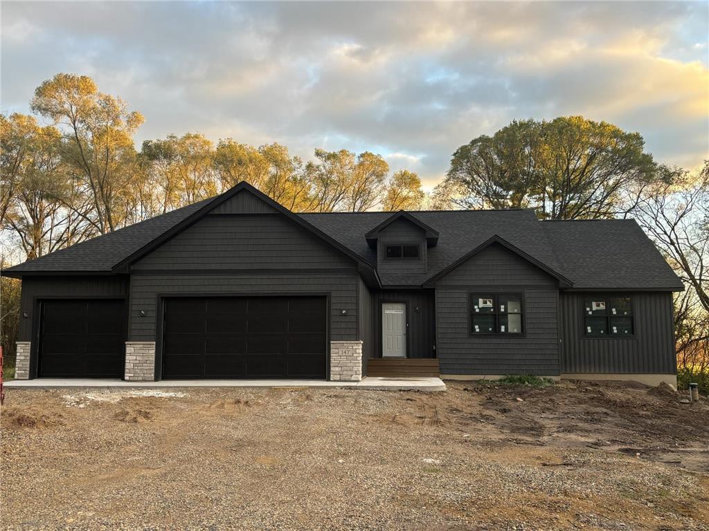 147 136th Avenue Houlton WI 54082 6776609 image1