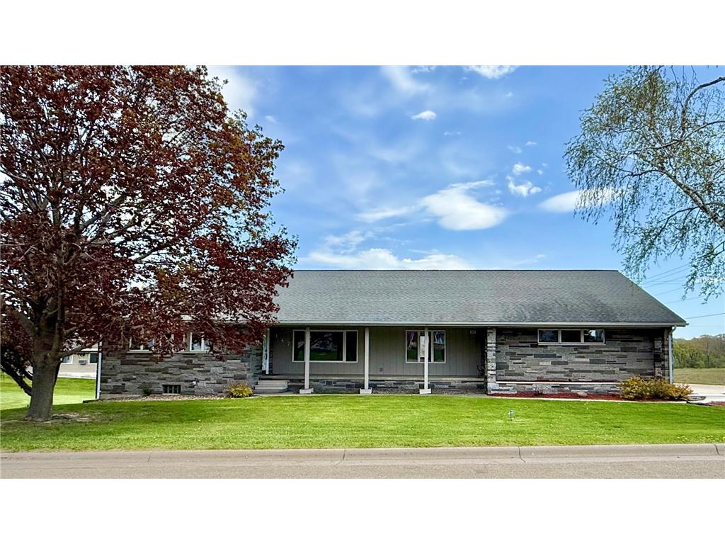 147 4th Avenue SE Spring Grove MN 55974 7068976 image1