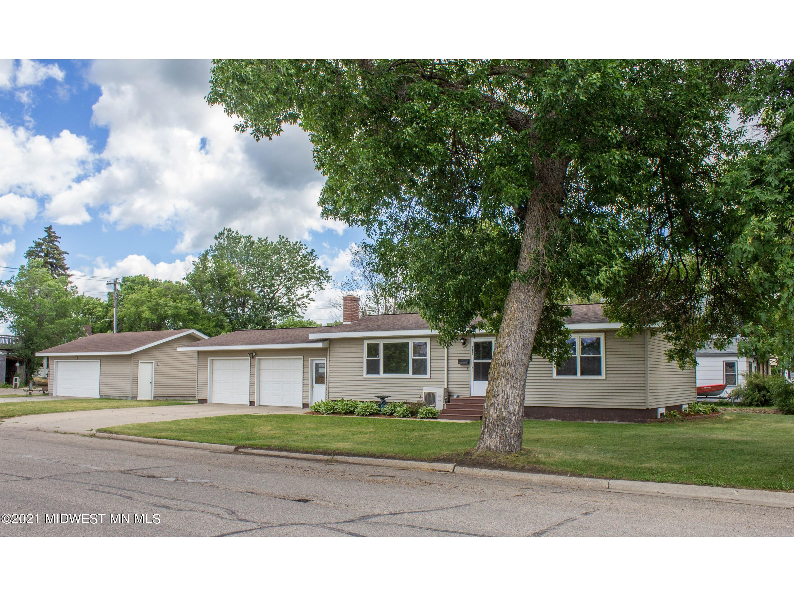 147 5th Avenue SW, Perham, MN 56573 MLS 6065079 Edina Realty