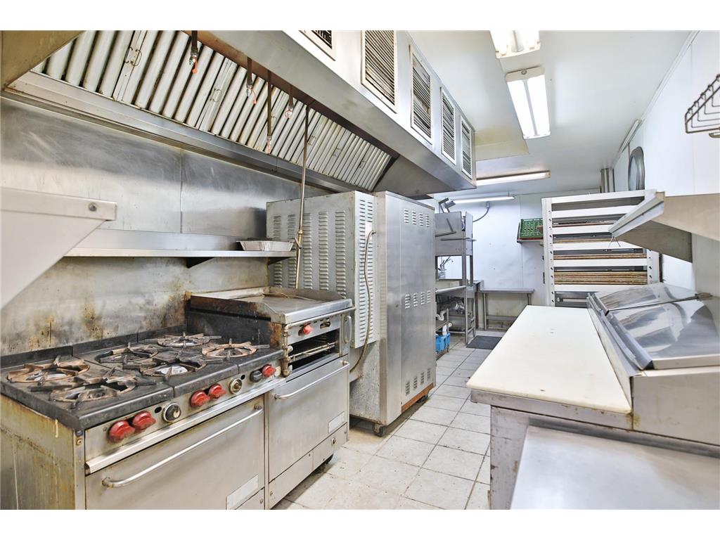 147 E Main Street West Concord MN 55985 7031147 image12