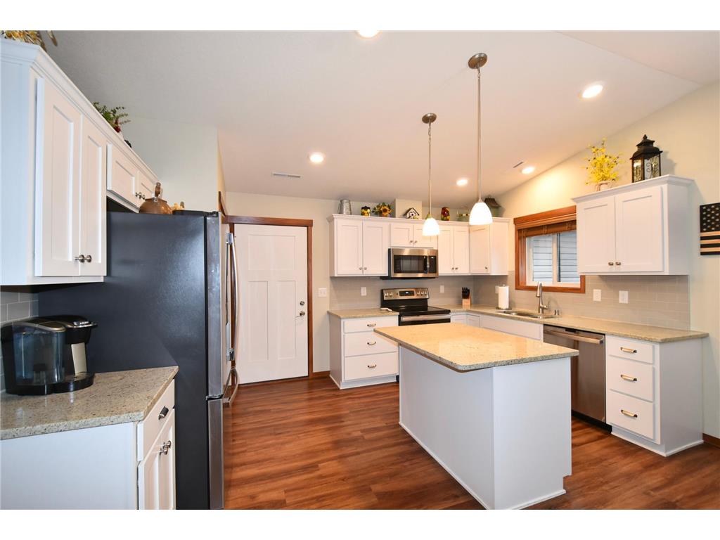 147 Highland Circle Zumbrota MN 55992 7051983 image8
