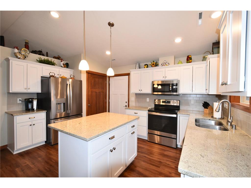 147 Highland Circle Zumbrota MN 55992 7051983 image9