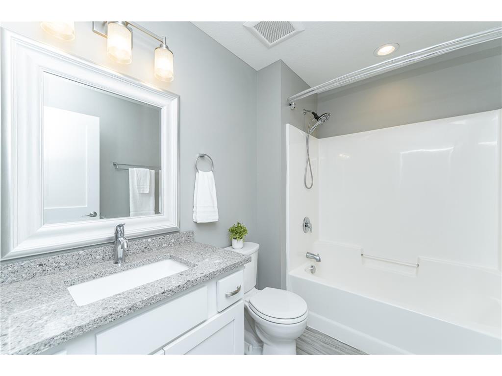 1470 4th Street NE Byron MN 55920 7002091 image23