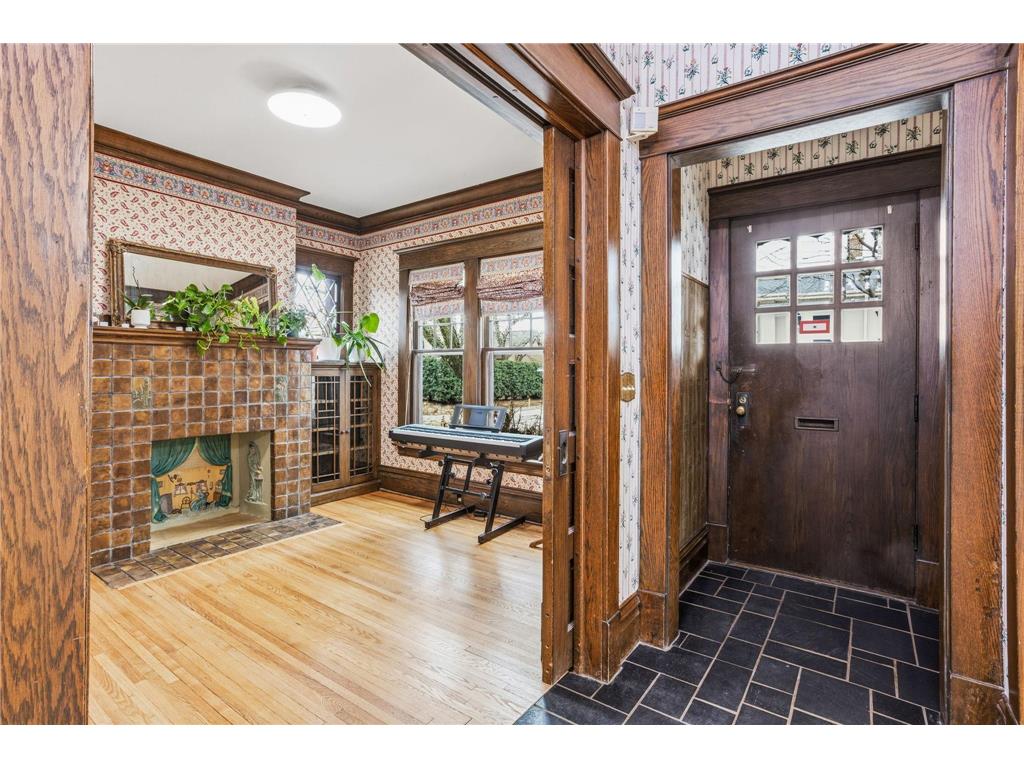 1470 W 35th Street Minneapolis MN 55408 7021737 image3
