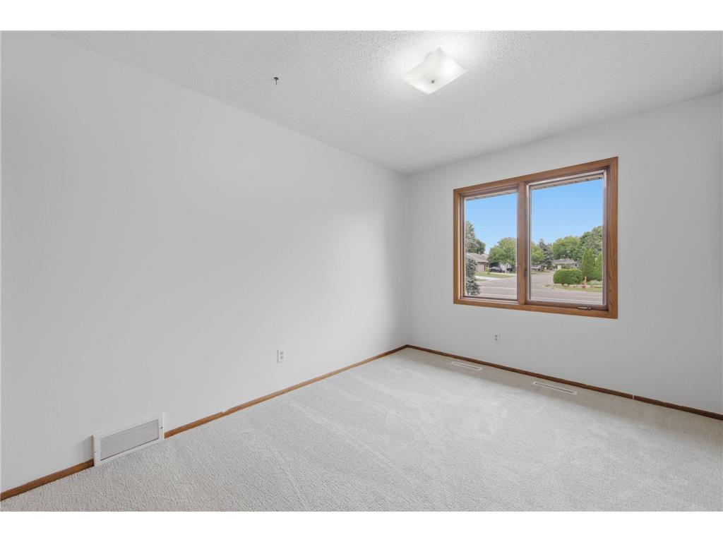 14700 Embry Path Apple Valley MN 55124 7089536 image15
