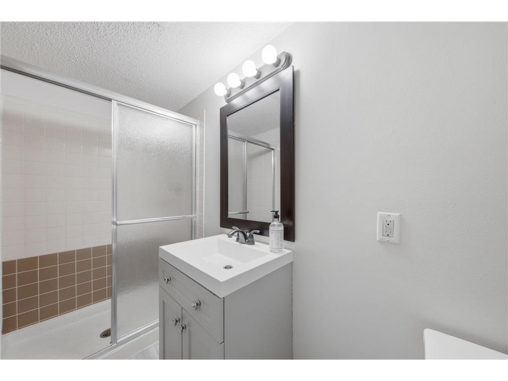 14700 Embry Path Apple Valley MN 55124 7089536 image22