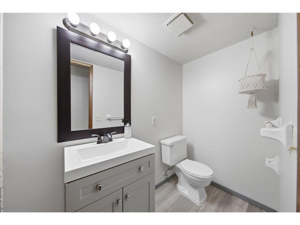 14700 Embry Path Apple Valley MN 55124 7089536 image23