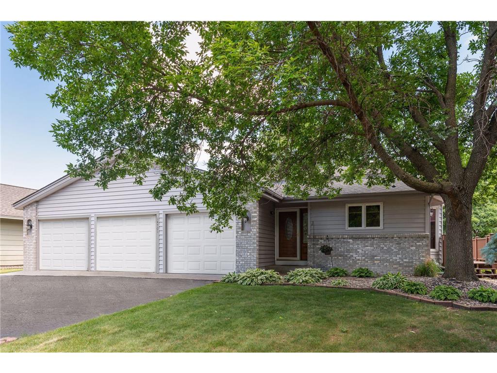 14701 Hillshire Lane, Burnsville, MN, 55306 MLS 6219425 Edina Realty