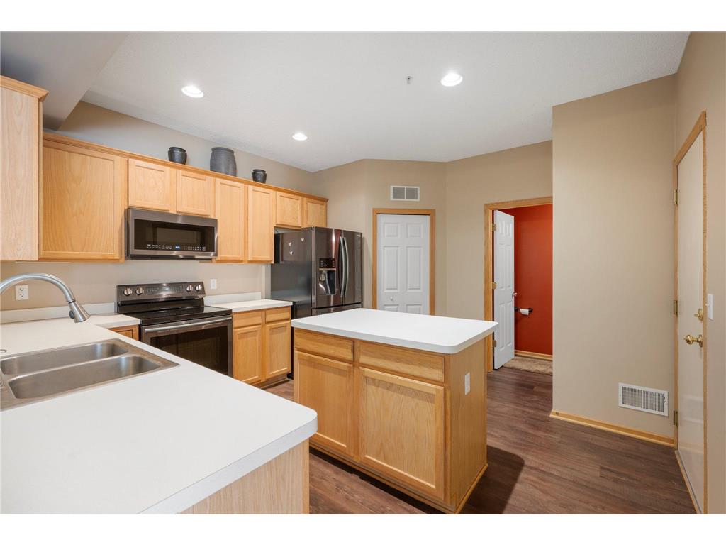 1471 111th Drive NE #B Blaine MN 55449 6738500 image1