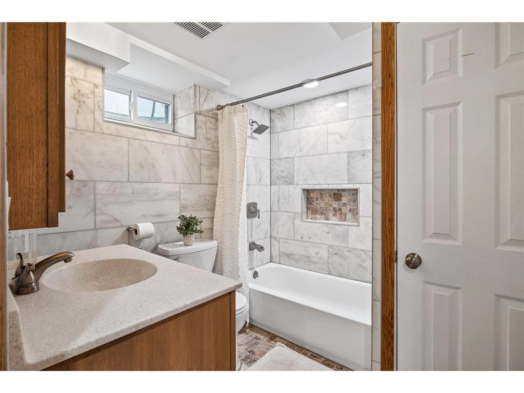 14712 Oakwood Road Minnetonka MN 55345 7047676 image11