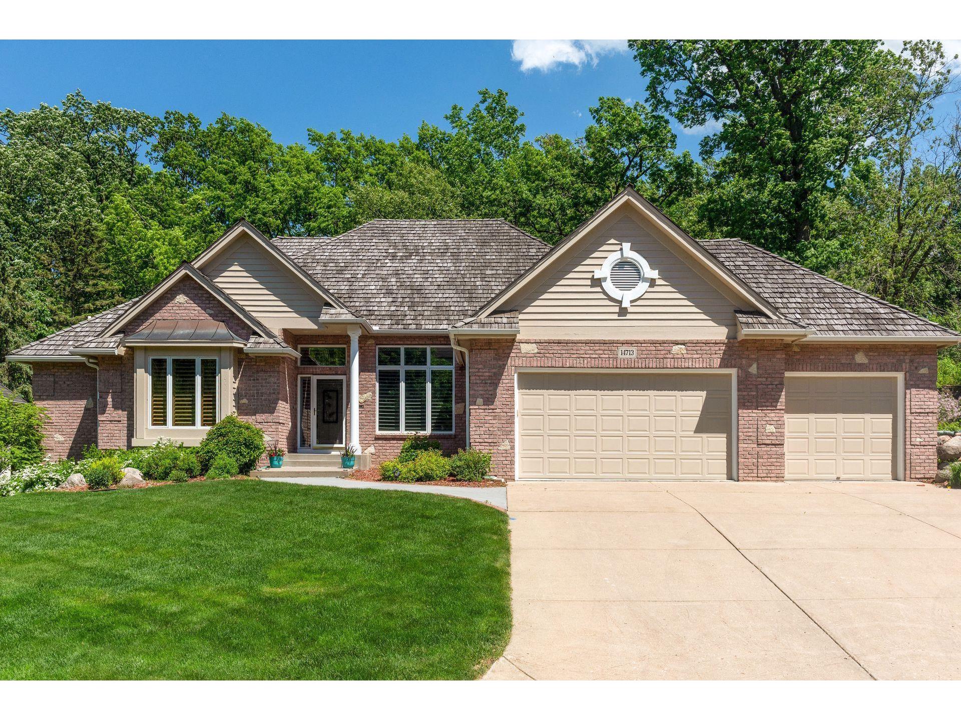 14713 White Oak Drive, Burnsville, MN 55337 MLS 5760582 Edina Realty